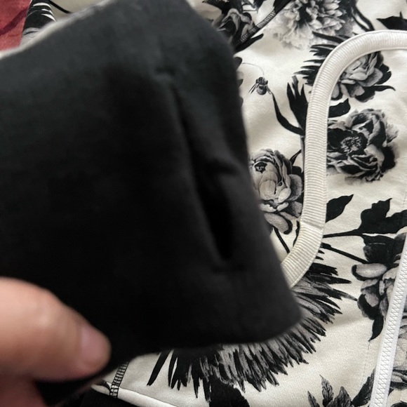 Size 6 Lululemon Tie dye Hoodie - Picture 4 of 5